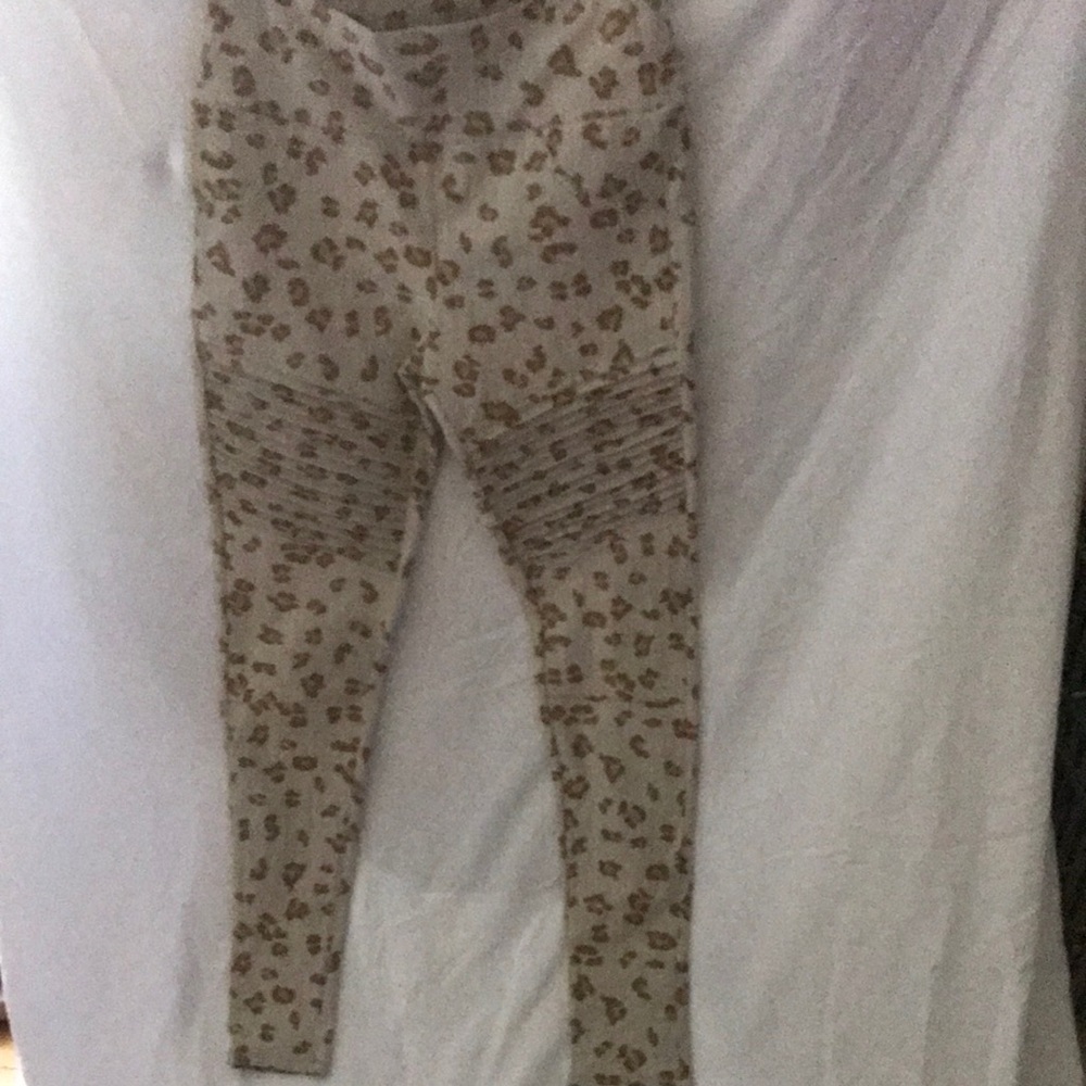 Ladies jeggings size medium